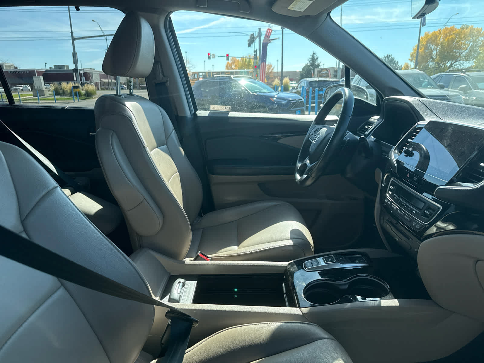 Used 2019 Honda Pilot Touring image 4