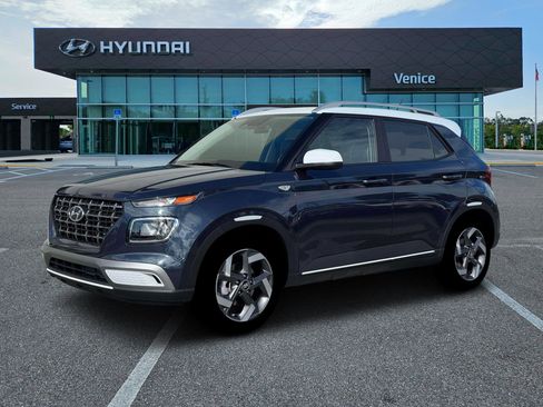 New 2026 Hyundai Venue SEL FWD image 2