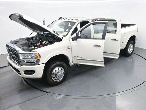 Used 2022 RAM 3500 Limited image 31
