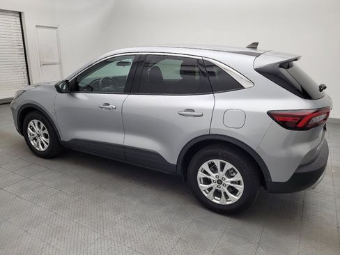 Used 2023 Ford Escape Active w/ Tech Pack #1 FWD image 3