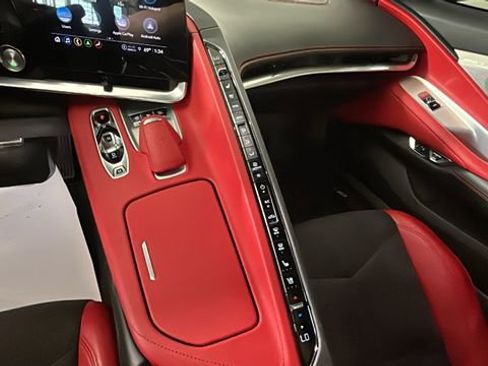 Used 2022 Chevrolet Corvette Stingray Preferred Conv w/ Z51 Performance Package RWD image 25