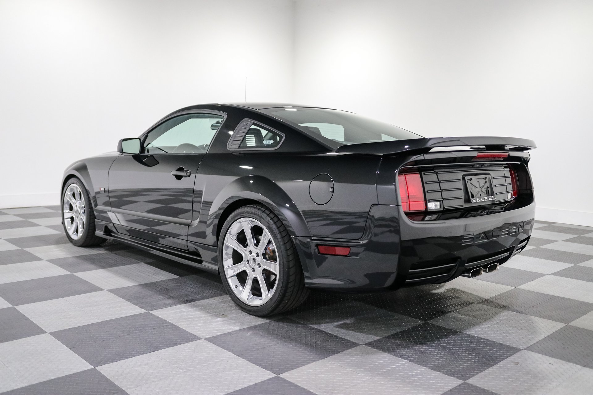Used 2006 Ford Mustang GT RWD image 7