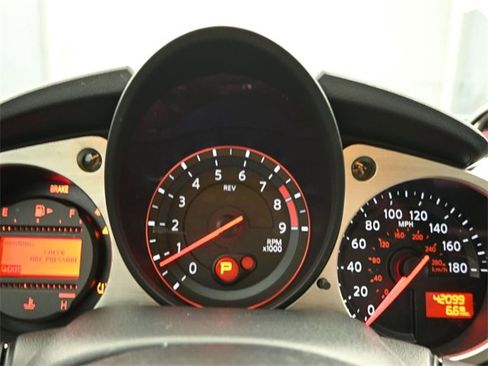 Used 2018 Nissan 370Z Coupe w/ Z34 Heritage Edition - Black image 19