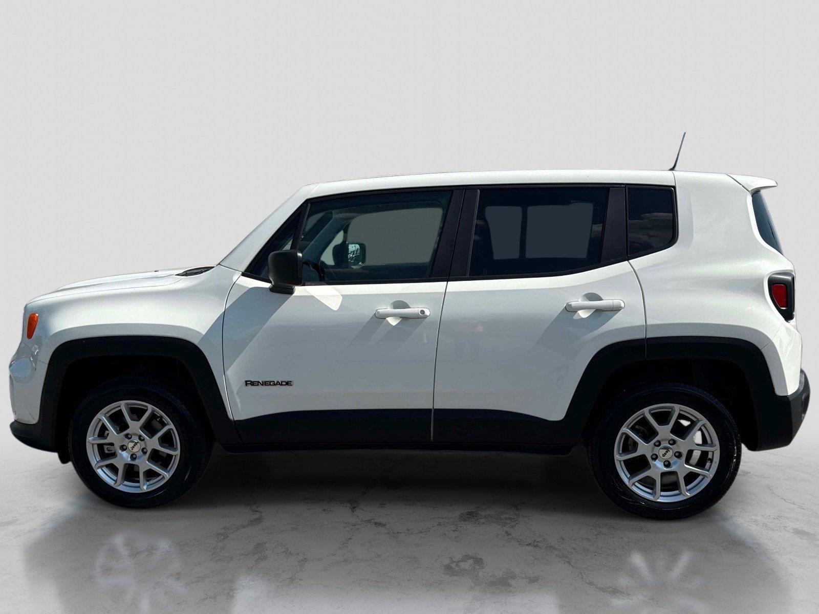 Certified 2023 Jeep Renegade Latitude AWD/4WD image 9