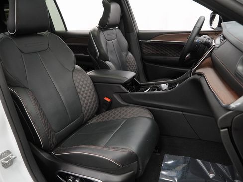 Used 2024 Jeep Grand Cherokee L Summit image 47