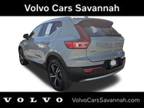 Certified 2025 Volvo XC40 B5 Core image 7