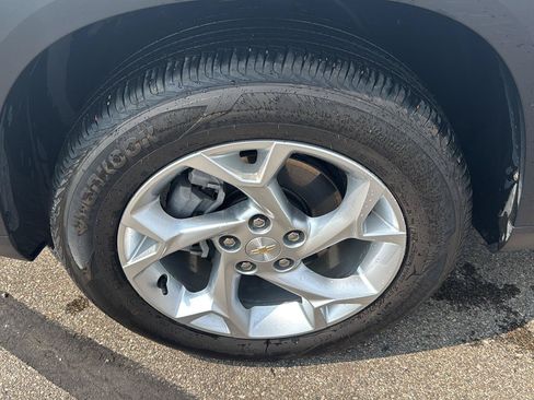 Used 2024 Chevrolet Trax LS w/ LS Convenience Package FWD image 9