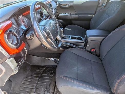 Used 2017 Toyota Tacoma TRD Off-Road w/ Tow Package (A/T) image 15