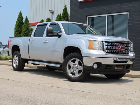 Used 2012 GMC Sierra 2500 SLT w/ SLT Convenience Package AWD/4WD image 2