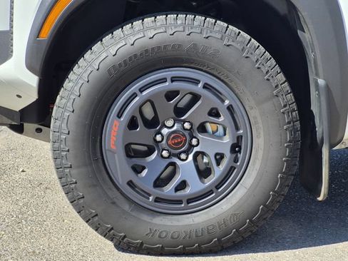 Certified 2025 Nissan Frontier PRO-4X AWD/4WD image 7