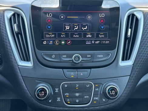 Used 2024 Chevrolet Malibu LT FWD image 12