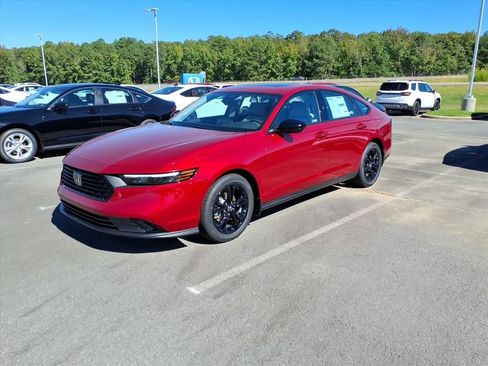 New 2025 Honda Accord SE image 3