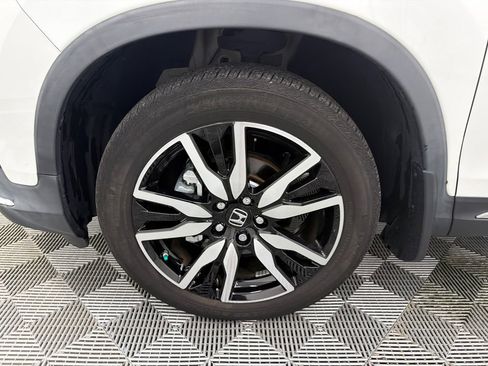 Used 2022 Honda Pilot Touring image 13