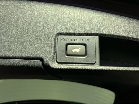 Used 2025 Acura RDX SH-AWD image 26