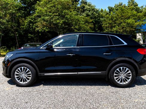 Used 2017 Lincoln MKX Select image 3