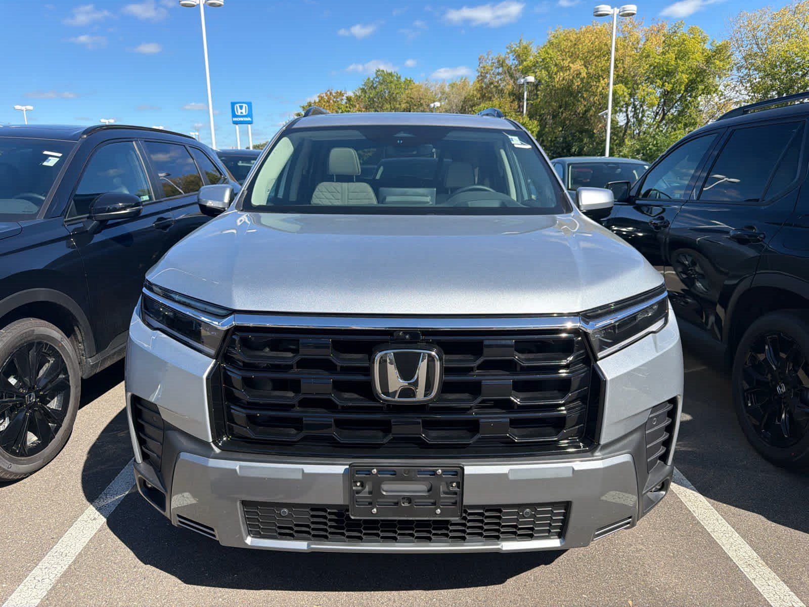 Used 2026 Honda Pilot Elite image 2