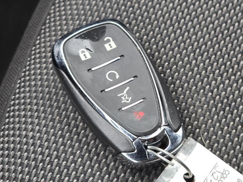Used 2023 Chevrolet Traverse LT FWD image 38