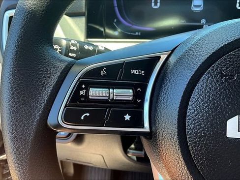 Certified 2026 Kia Seltos LX FWD image 11