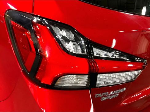 Used 2022 Mitsubishi Outlander Sport ES FWD image 29