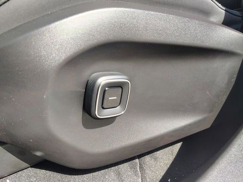 New 2025 Volvo EX90 Ultra image 13