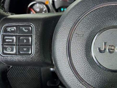 Used 2018 Jeep Wrangler Unlimited Sport w/ Connectivity Group image 13