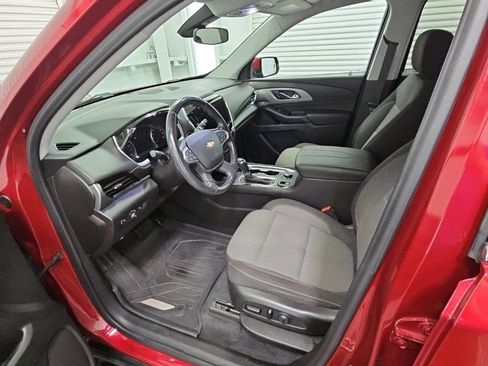 Used 2020 Chevrolet Traverse LT FWD image 11