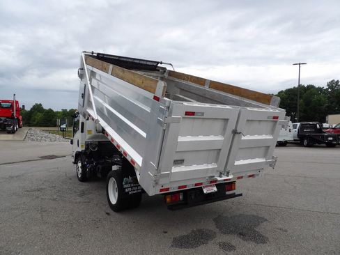Used 2024 Chevrolet Low Cab Forward 5500HD RWD image 5