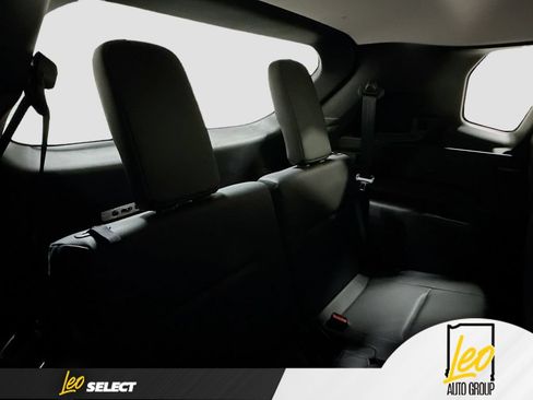 Used 2022 Mitsubishi Outlander SEL AWD/4WD image 29