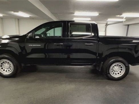 Used 2023 Chevrolet Colorado W/T w/ WT Convenience Package II image 5