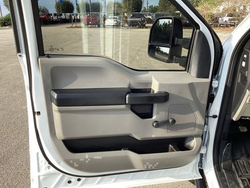 Used 2022 Ford F250 XL w/ STX Appearance Package image 19