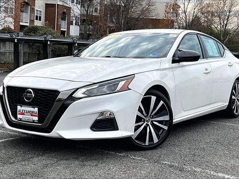 Used 2020 Nissan Altima 2.5 SR image 1