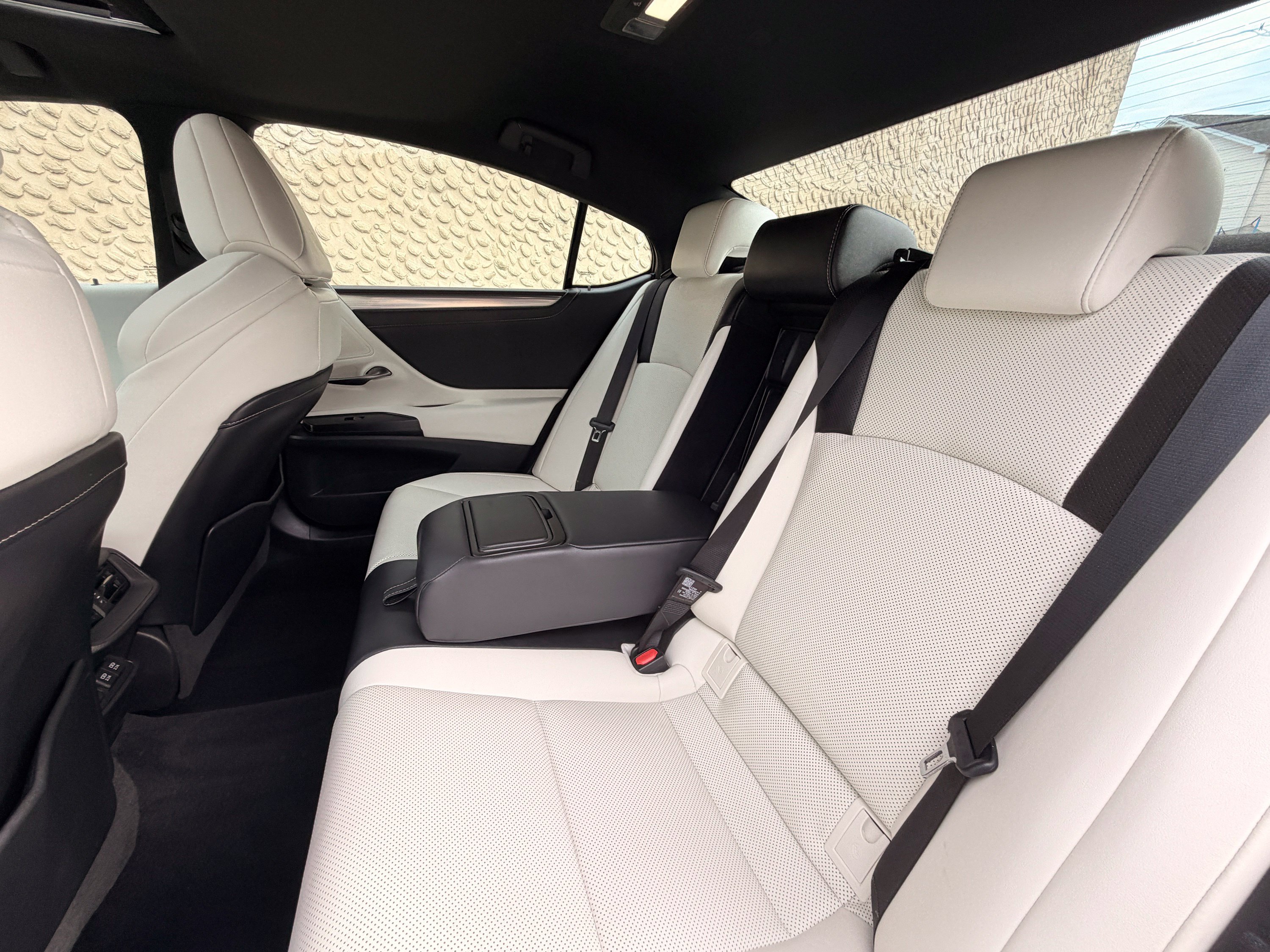 Used 2021 Lexus ES 350 F Sport w/ Special Edition FWD image 19