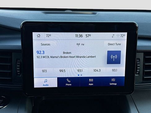 Used 2022 Ford Explorer XLT image 32