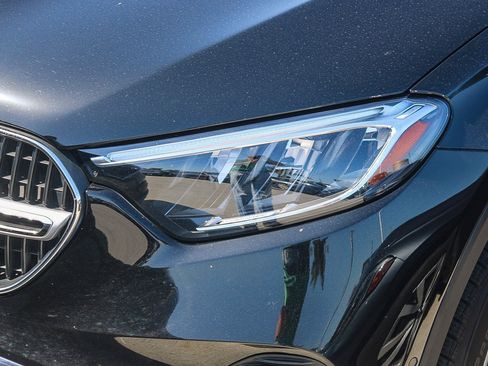 Used 2025 Mercedes-Benz GLC 300 image 7