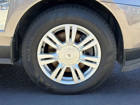 Used 2011 Cadillac SRX Luxury image 4