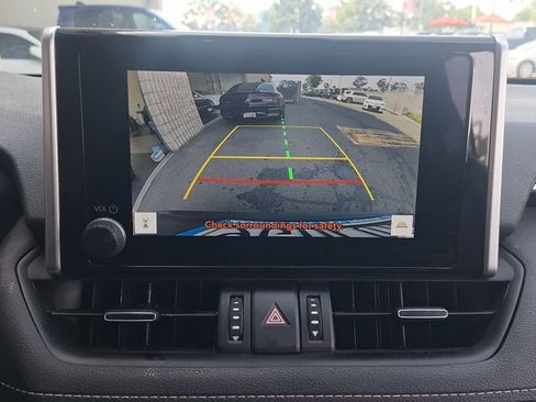 Used 2023 Toyota RAV4 XLE Premium image 12