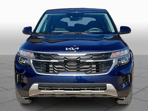 Used 2025 Kia Seltos LX image 3