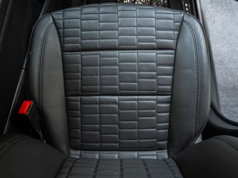 Used 2022 Cadillac Escalade ESV Sport Platinum w/ LPO, ONYX Package image 37