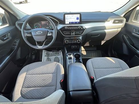 Certified 2022 Ford Escape SE w/ Cold Weather Package image 12