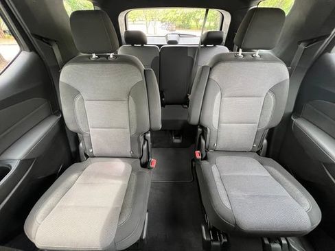 Used 2023 Chevrolet Traverse LT AWD/4WD image 26
