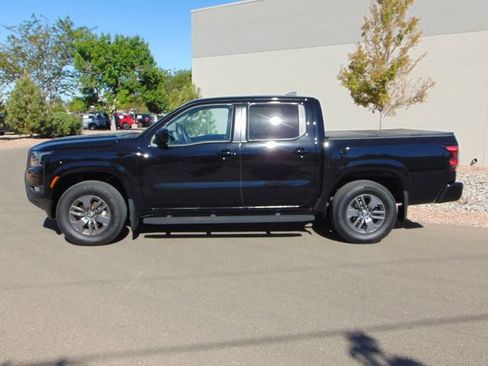 Used 2025 Nissan Frontier SV w/ SV Convenience Package AWD/4WD image 3