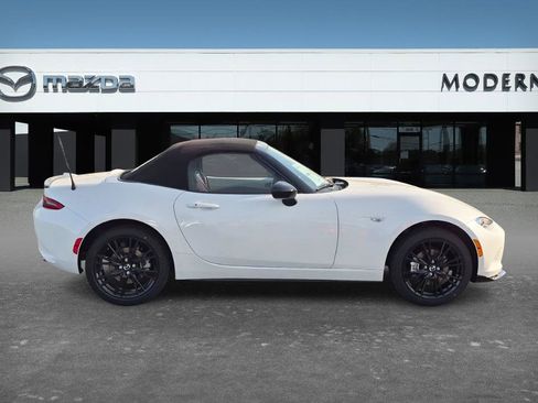 New 2026 MAZDA MX-5 Miata Club w/ Interior Package RWD image 6
