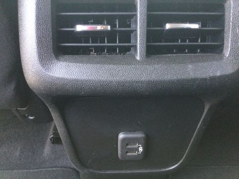 Used 2021 Chevrolet Equinox LS w/ LS Convenience Package AWD/4WD image 19