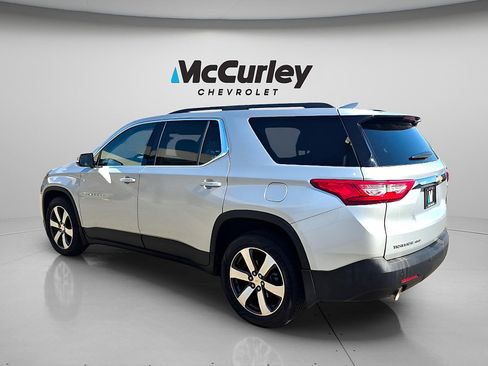 Used 2019 Chevrolet Traverse LT w/ LT Premium Package AWD/4WD image 6