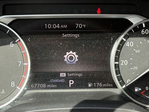 Used 2021 Nissan Rogue SV image 10