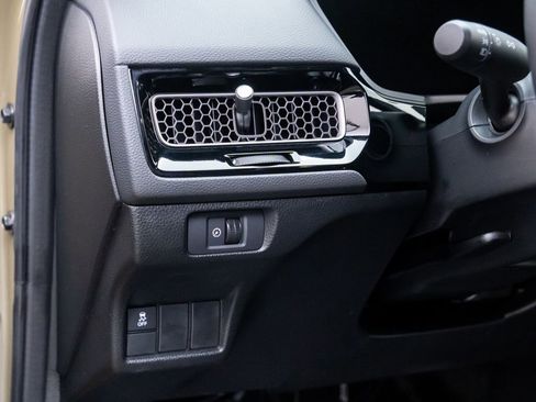 Used 2025 Honda Civic Sport image 18