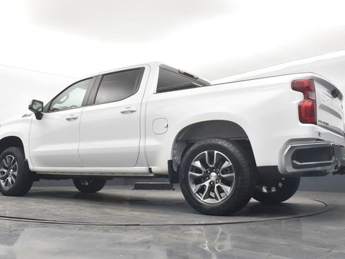 Used 2022 Chevrolet Silverado 1500 LT w/ Z71 Off-Road Package image 23
