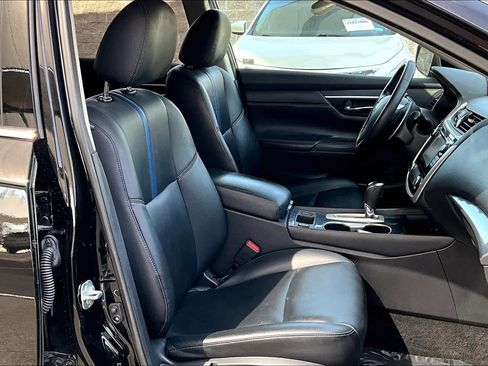 Used 2018 Nissan Altima 2.5 SR w/ SR Midnight Edition FWD image 8