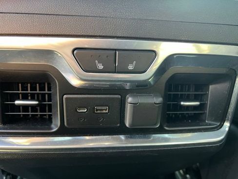 Used 2020 GMC Sierra 1500 AT4 w/ AT4 Preferred Package AWD/4WD image 34