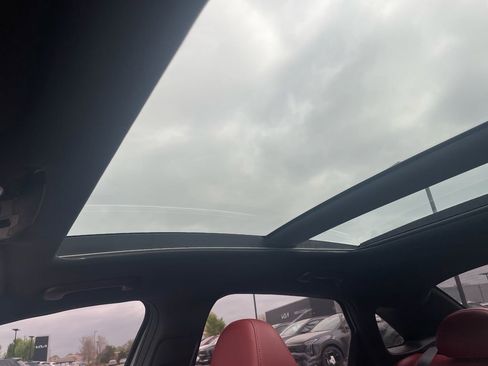 Used 2023 Kia K5 GT-Line image 12